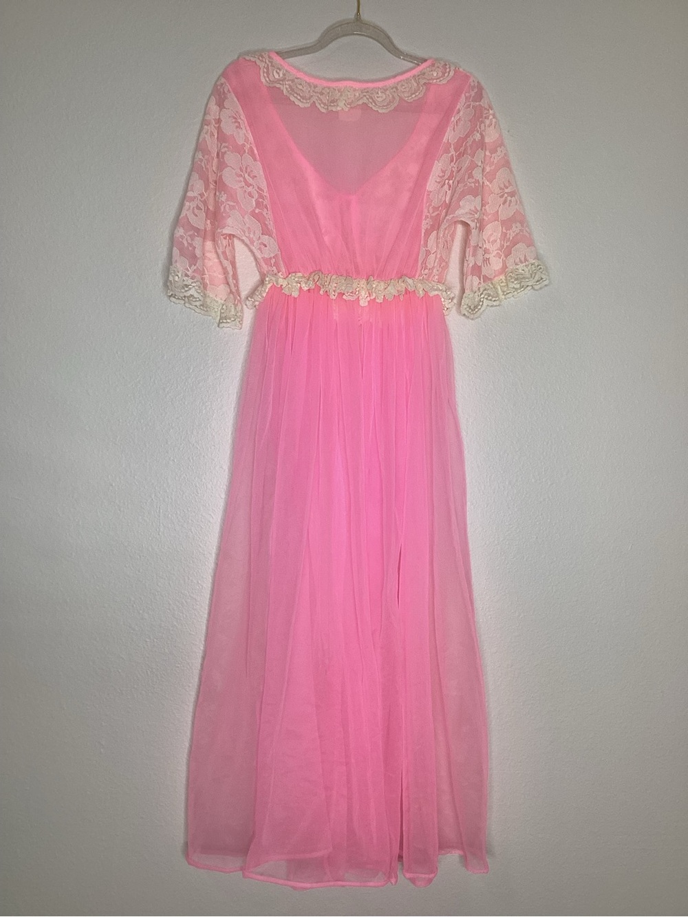 Vintage Pink Sheer Lace Trim Long Robe with Cream Accents - Picture 2 of 7